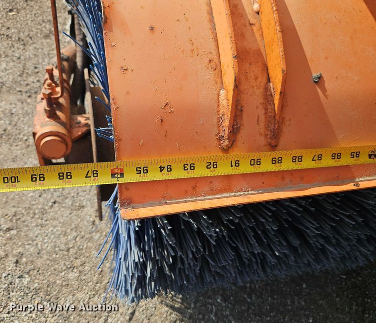 image for item DZ4312 2009 Broce Broom RJ350 broom