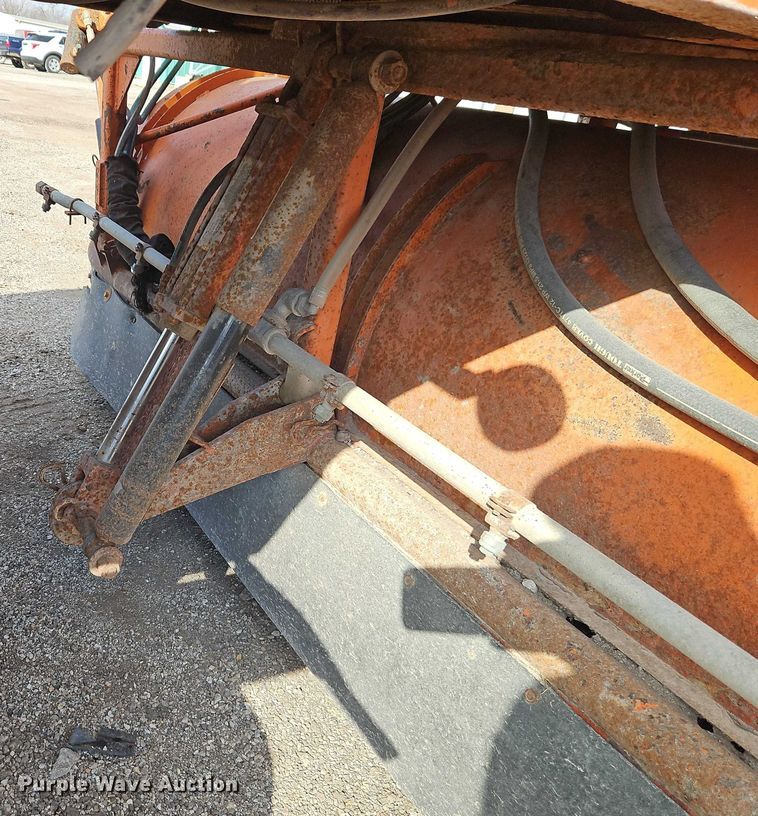 image for item DZ4312 2009 Broce Broom RJ350 broom