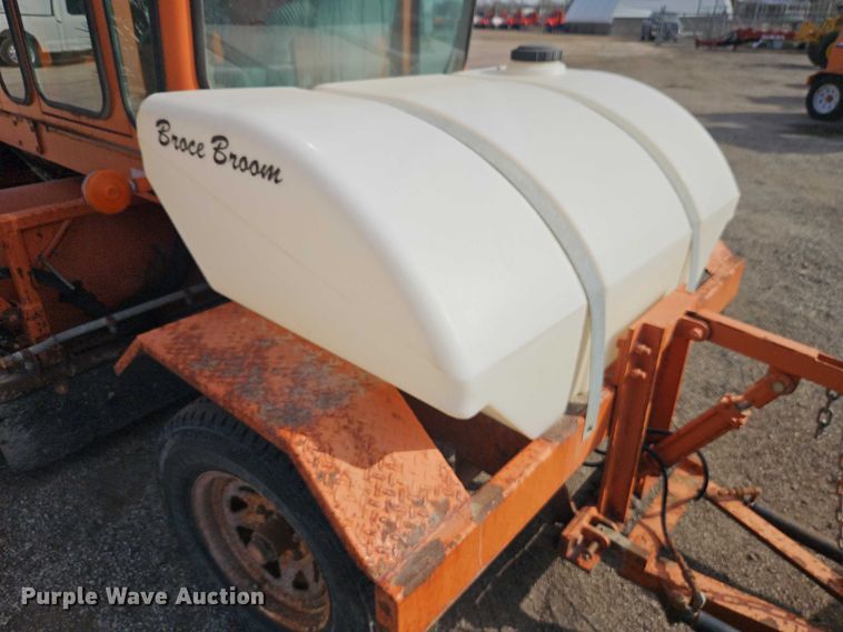 image for item DZ4312 2009 Broce Broom RJ350 broom