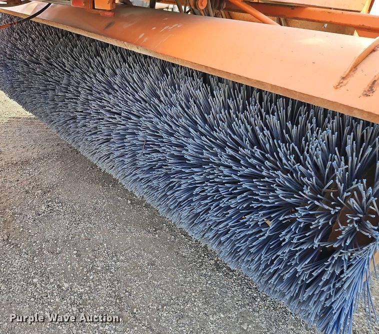 image for item DZ4312 2009 Broce Broom RJ350 broom