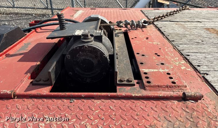 image for item DZ4313 2004 Landoll 345C tilt deck equipment trailer