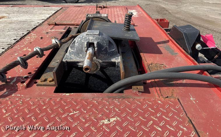 image for item DZ4313 2004 Landoll 345C tilt deck equipment trailer