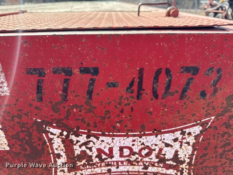 image for item DZ4313 2004 Landoll 345C tilt deck equipment trailer