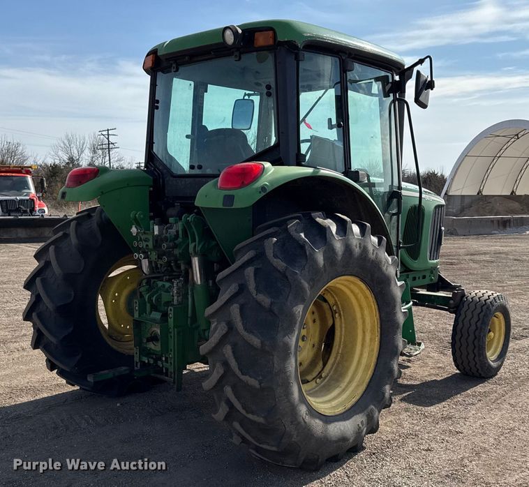 image for item DZ4314 John Deere 6415 tractor