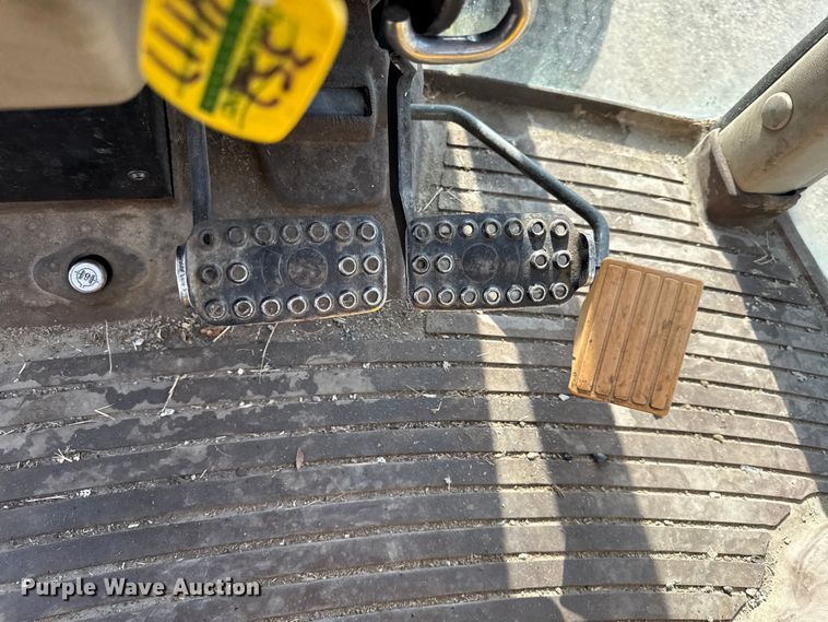 image for item DZ4314 John Deere 6415 tractor