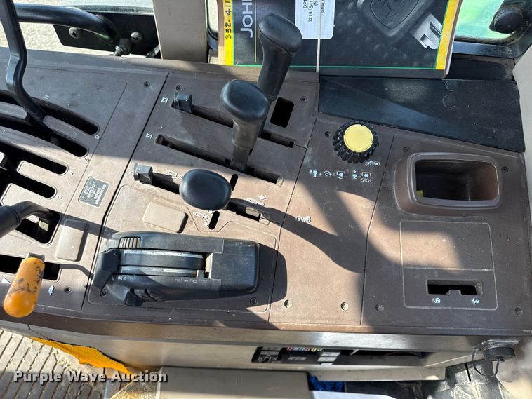 image for item DZ4314 John Deere 6415 tractor