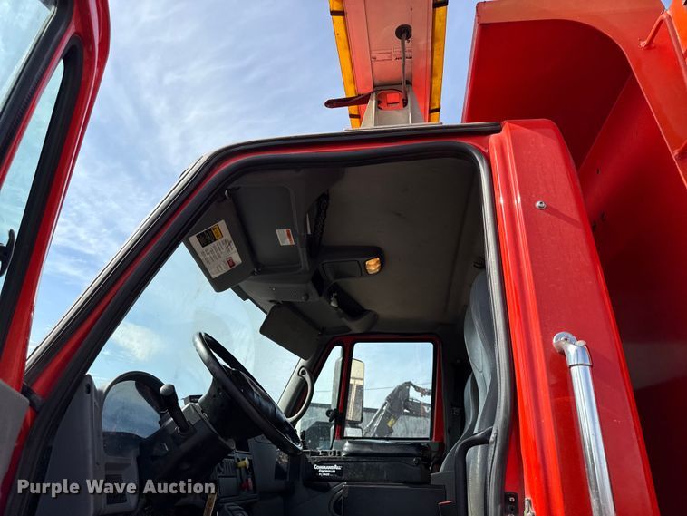 image for item DZ4315 2007 International 7400 dump truck