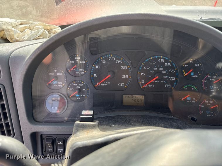 image for item DZ4315 2007 International 7400 dump truck