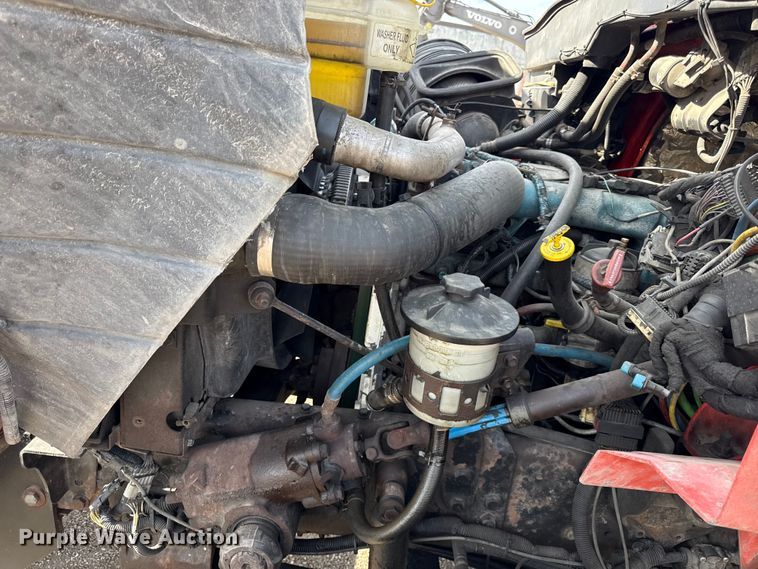 image for item DZ4315 2007 International 7400 dump truck