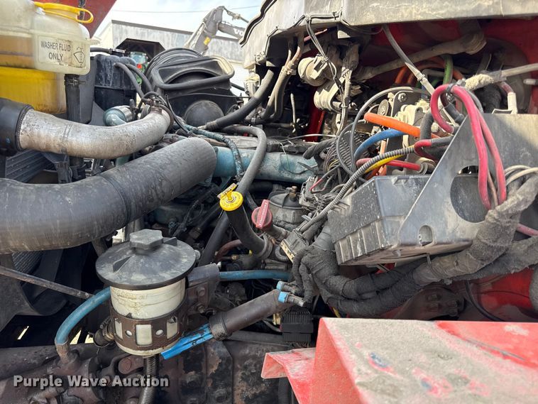 image for item DZ4315 2007 International 7400 dump truck