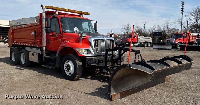 image for item DZ4316 2007 International 7400 dump truck