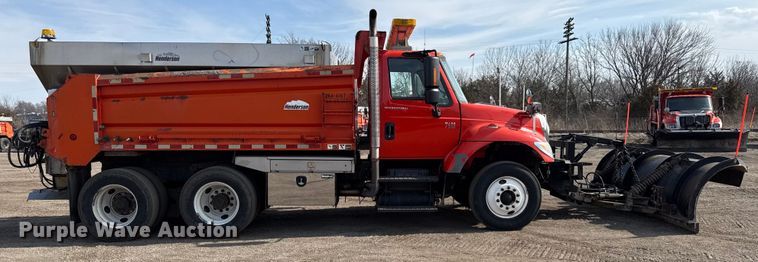 image for item DZ4316 2007 International 7400 dump truck