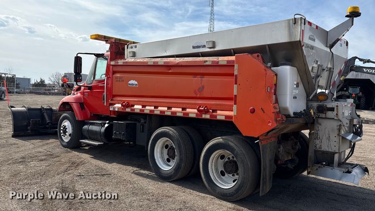 image for item DZ4316 2007 International 7400 dump truck