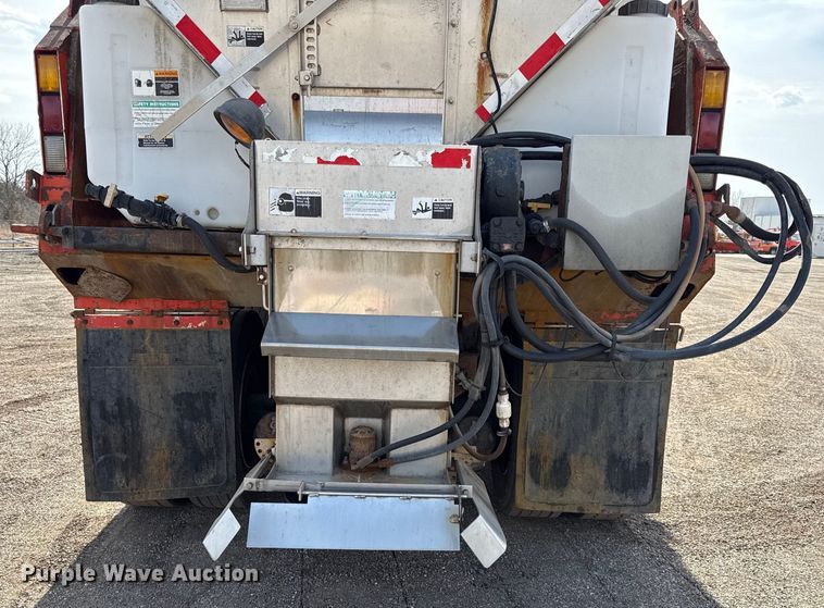 image for item DZ4316 2007 International 7400 dump truck