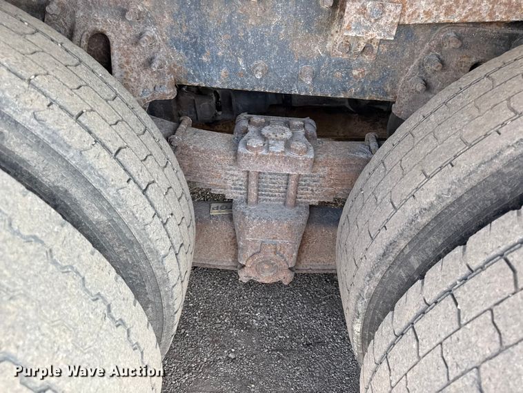 image for item DZ4316 2007 International 7400 dump truck