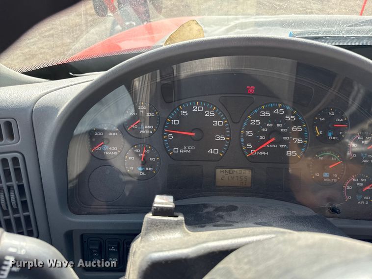 image for item DZ4316 2007 International 7400 dump truck