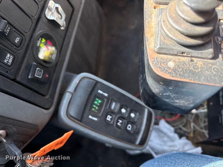 image for item DZ4316 2007 International 7400 dump truck