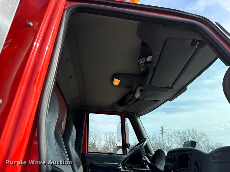 image for item DZ4316 2007 International 7400 dump truck