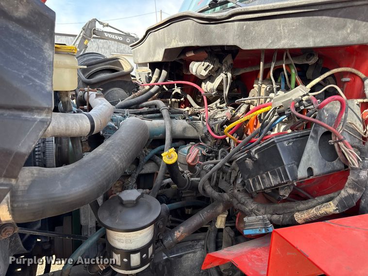 image for item DZ4316 2007 International 7400 dump truck