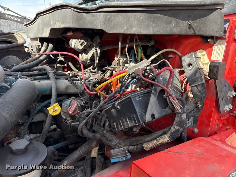 image for item DZ4316 2007 International 7400 dump truck