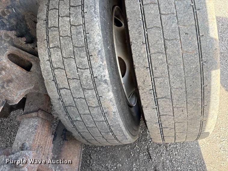 image for item DZ4316 2007 International 7400 dump truck