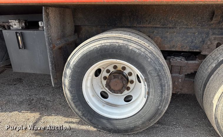 image for item DZ4316 2007 International 7400 dump truck