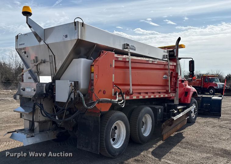 image for item DZ4317 2007 International 7400 dump truck