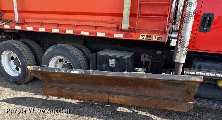 image for item DZ4317 2007 International 7400 dump truck