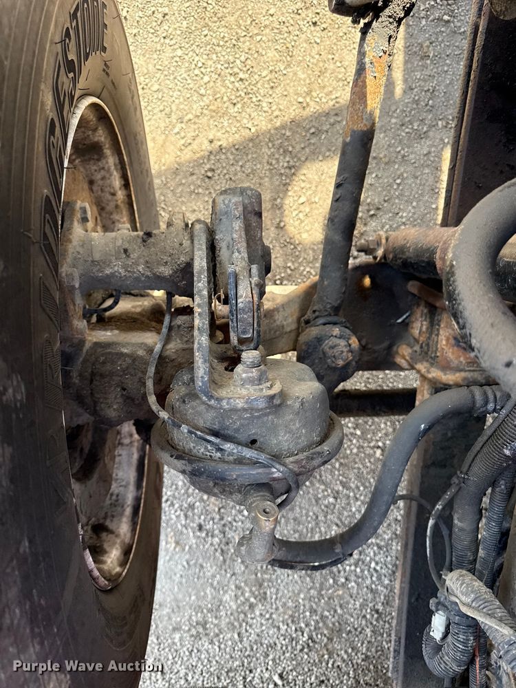 image for item DZ4317 2007 International 7400 dump truck