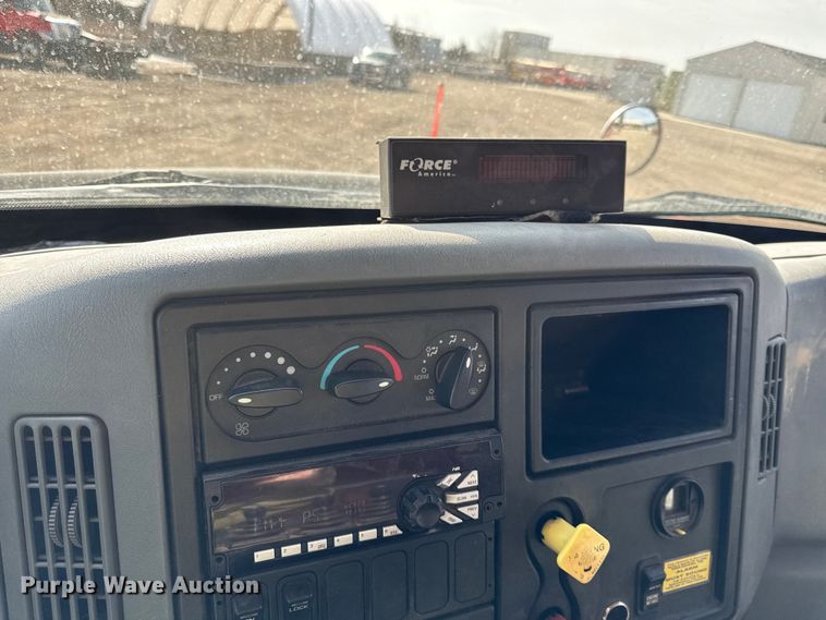 image for item DZ4317 2007 International 7400 dump truck