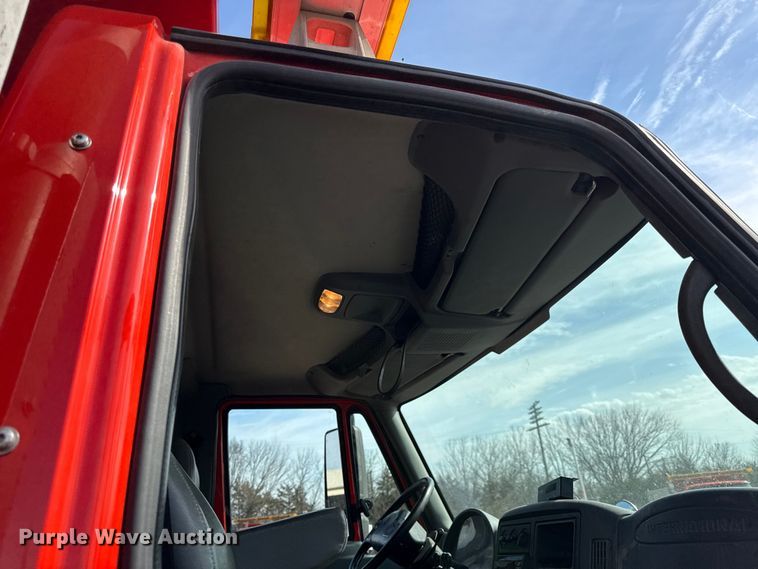 image for item DZ4317 2007 International 7400 dump truck