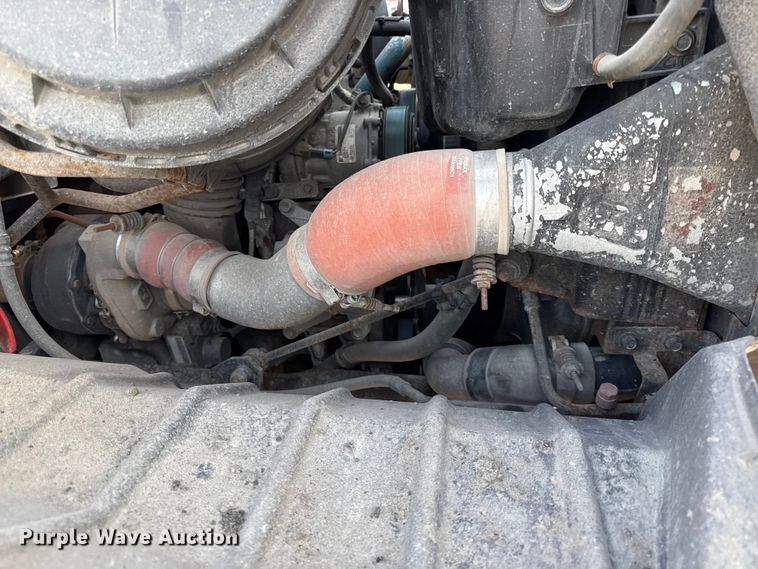 image for item DZ4317 2007 International 7400 dump truck