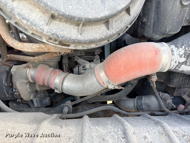 image for item DZ4317 2007 International 7400 dump truck