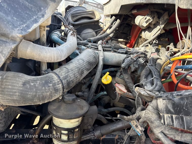 image for item DZ4317 2007 International 7400 dump truck