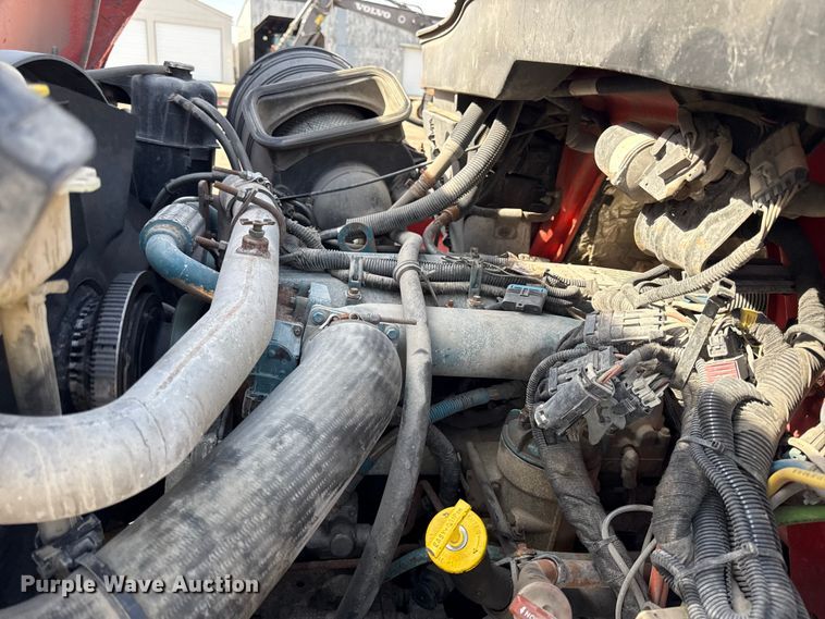 image for item DZ4317 2007 International 7400 dump truck