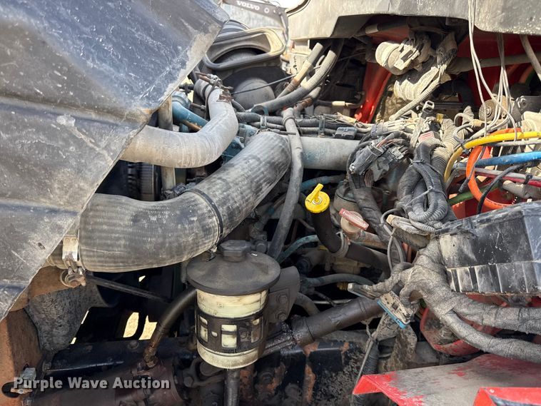 image for item DZ4317 2007 International 7400 dump truck