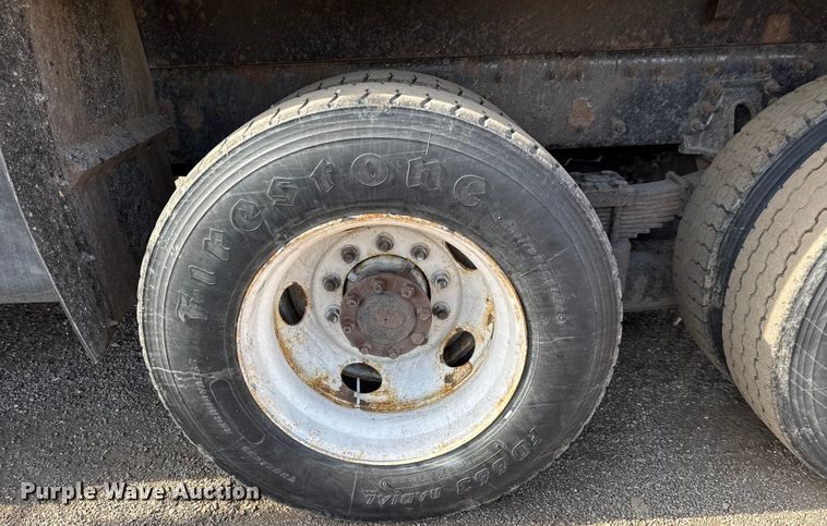 image for item DZ4317 2007 International 7400 dump truck