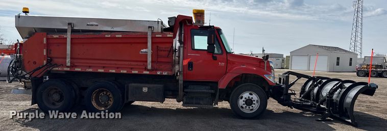 image for item DZ4318 2007 International 7400 dump truck