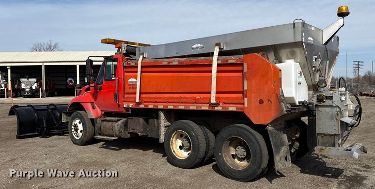 image for item DZ4318 2007 International 7400 dump truck
