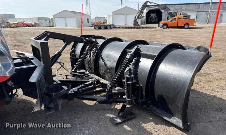 image for item DZ4318 2007 International 7400 dump truck