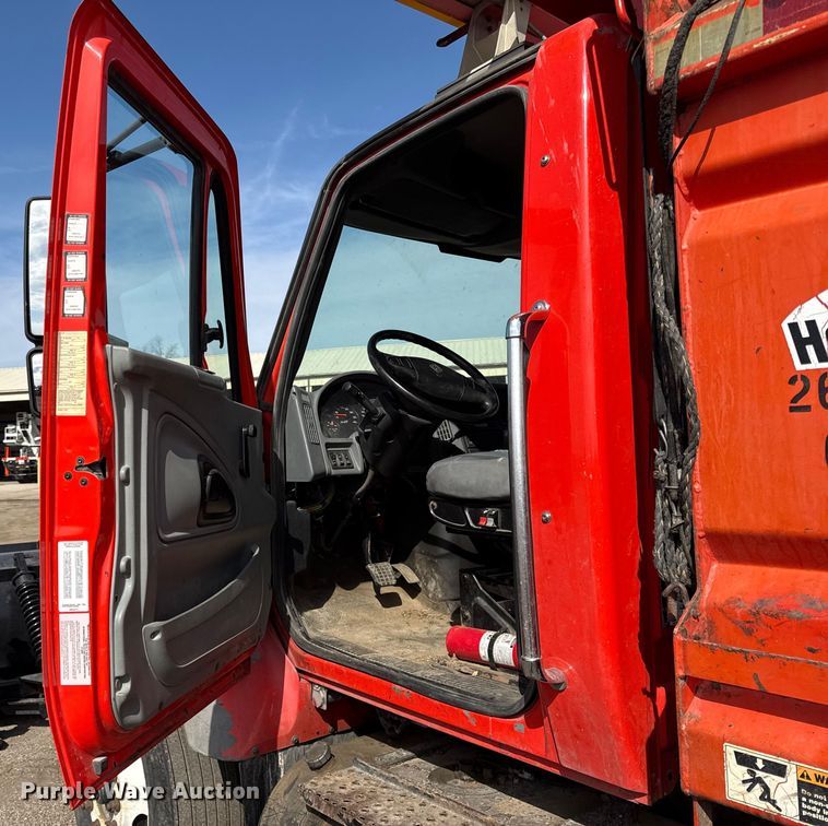 image for item DZ4318 2007 International 7400 dump truck