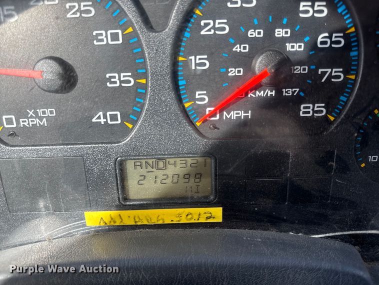 image for item DZ4318 2007 International 7400 dump truck