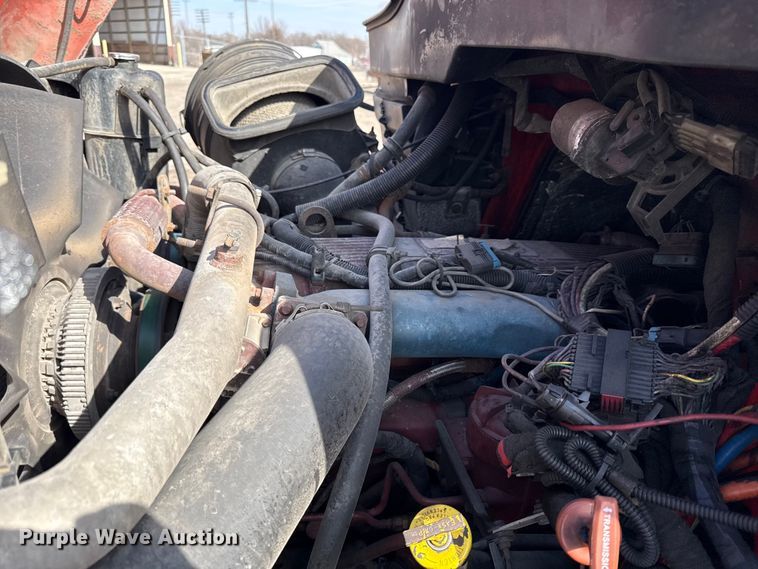 image for item DZ4318 2007 International 7400 dump truck