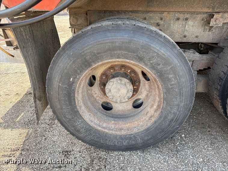 image for item DZ4318 2007 International 7400 dump truck