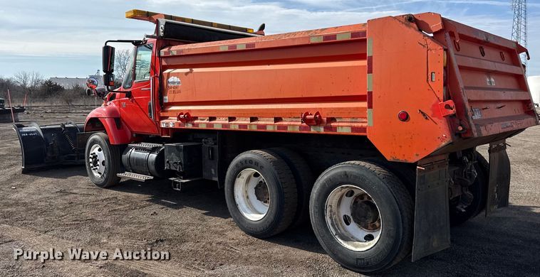 image for item DZ4319 2007 International 7400 dump truck