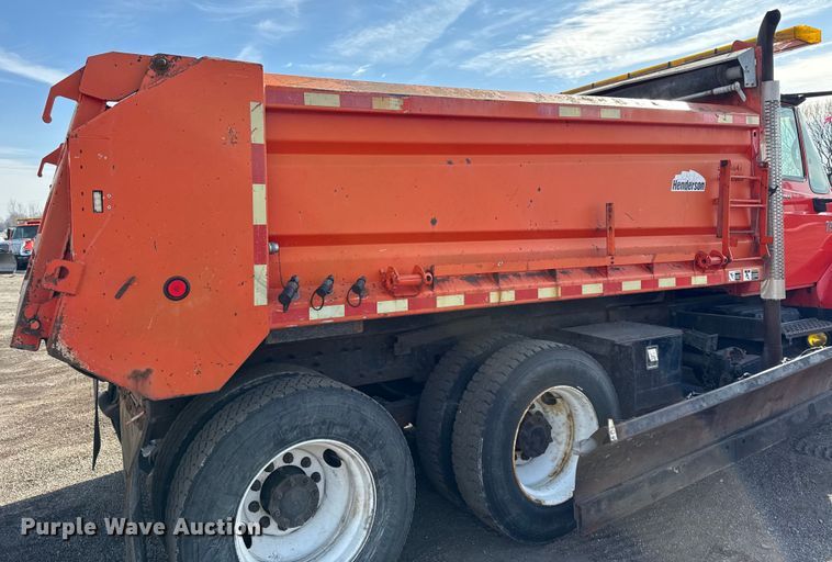 image for item DZ4319 2007 International 7400 dump truck