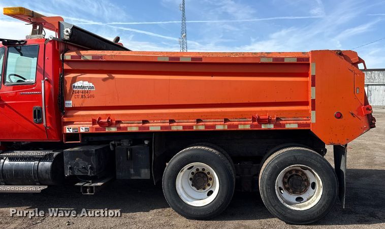 image for item DZ4319 2007 International 7400 dump truck