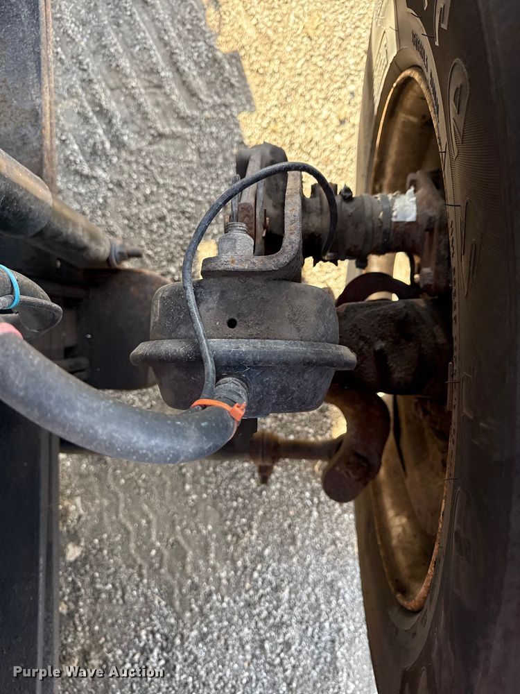 image for item DZ4319 2007 International 7400 dump truck