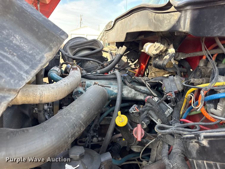 image for item DZ4319 2007 International 7400 dump truck