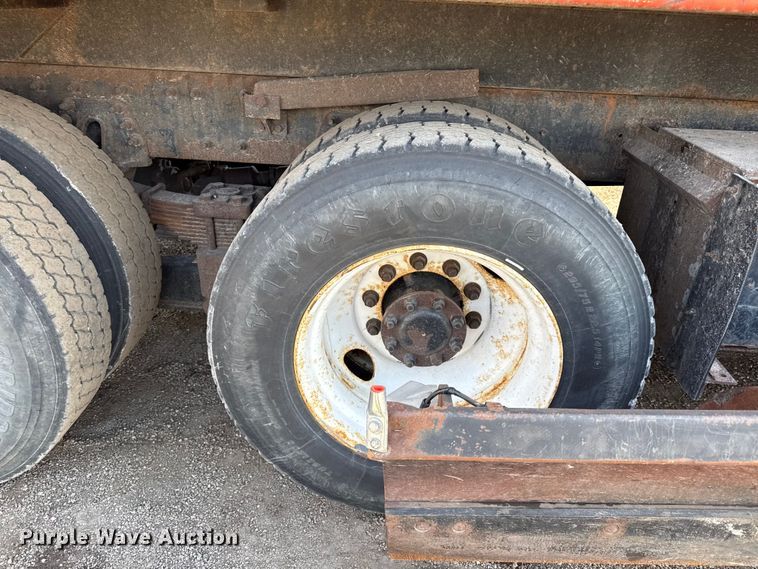 image for item DZ4319 2007 International 7400 dump truck